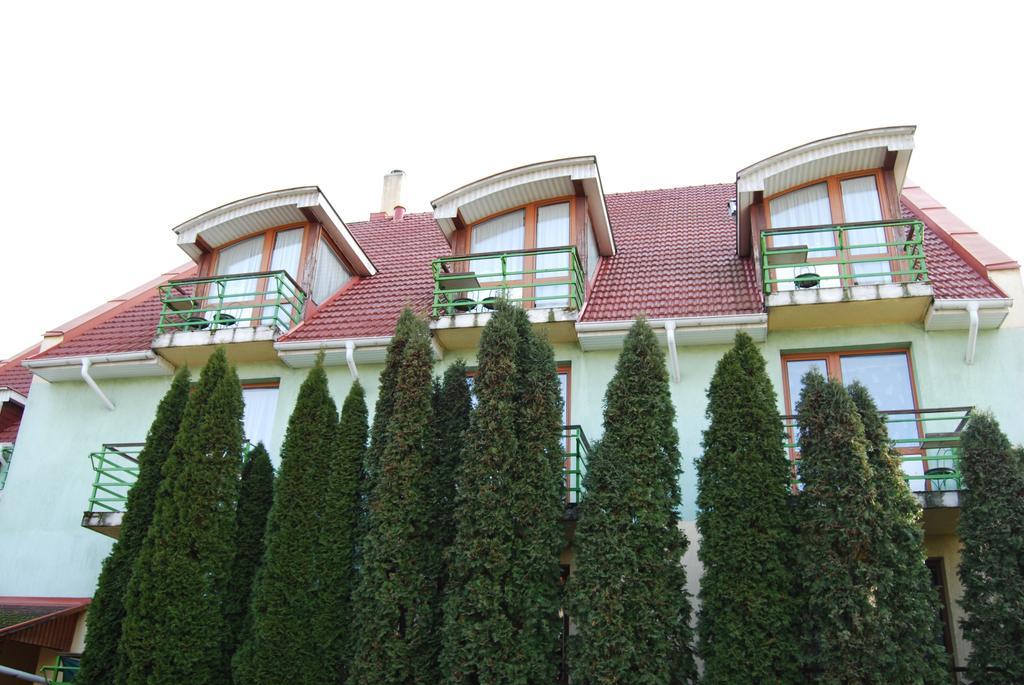 Hotel Paar Szieszta Győr Eksteriør billede