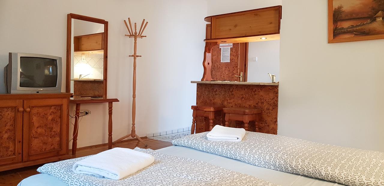 Hotel Paar Szieszta Győr Eksteriør billede