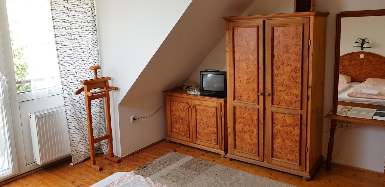 Hotel Paar Szieszta Győr Eksteriør billede